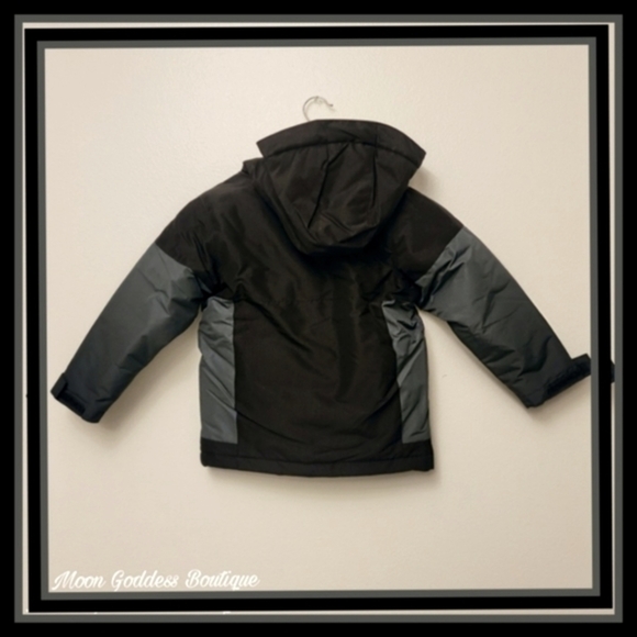 Children’s Place 2-Piece Puffer Jacket Set in Grey & Black – Winter Keeper 4 - Picture 3 of 9